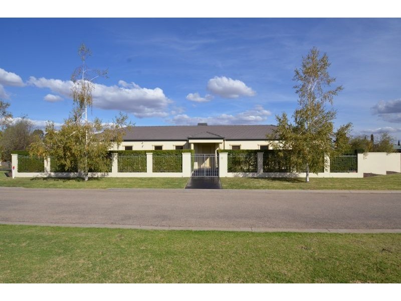 11 Hindmarsh Court, Kialla VIC 3631