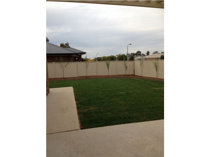 4 Joanna Nook, Kialla VIC 3631