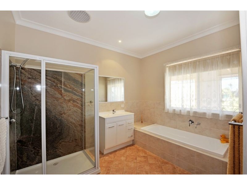 14-18 Wesley Court, Shepparton North VIC 3631