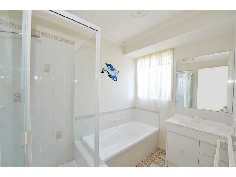 16 Illawarra Crescent, Kialla VIC 3631