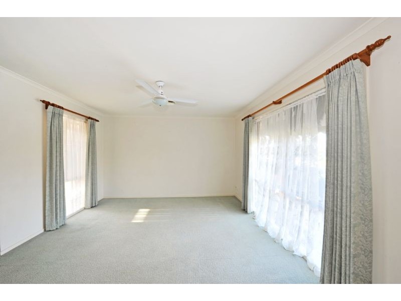 16 Illawarra Crescent, Kialla VIC 3631