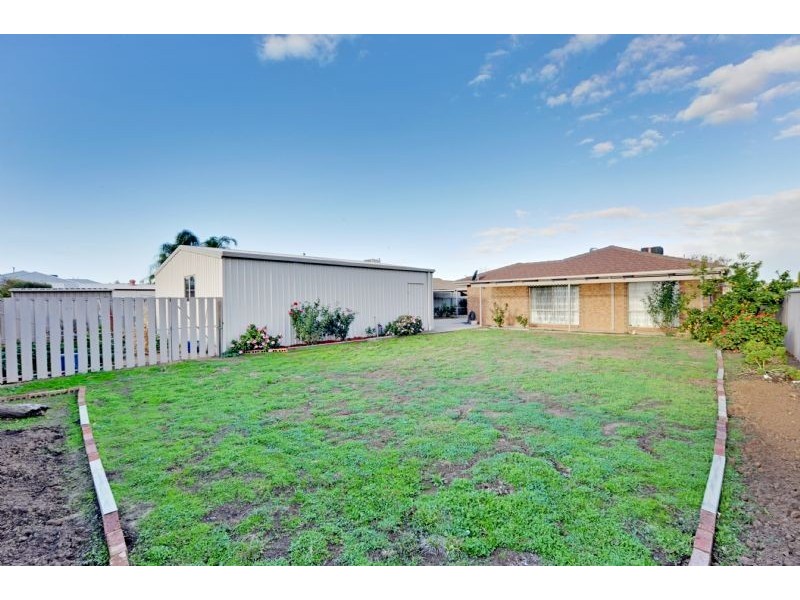 16 Illawarra Crescent, Kialla VIC 3631