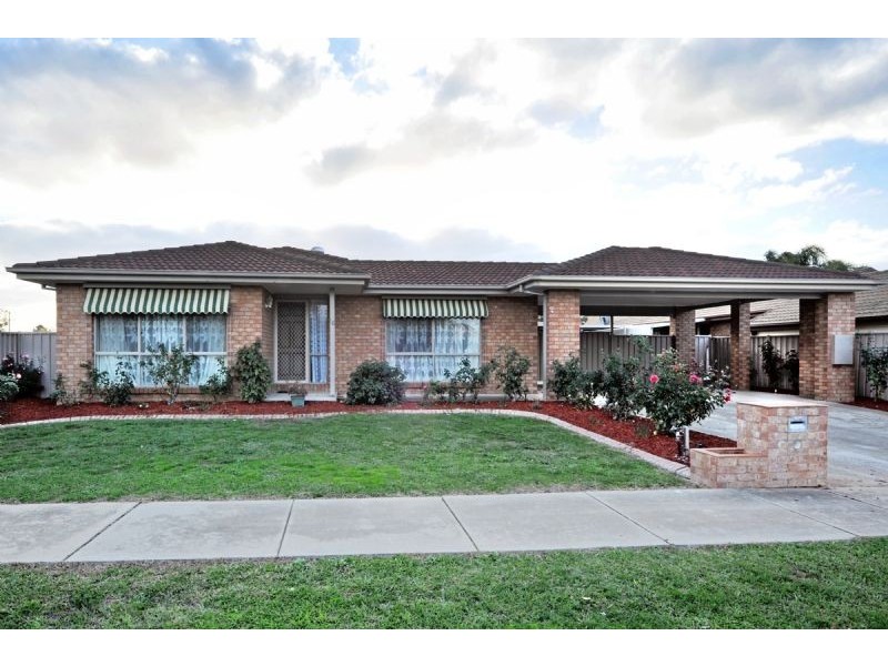 16 Illawarra Crescent, Kialla VIC 3631