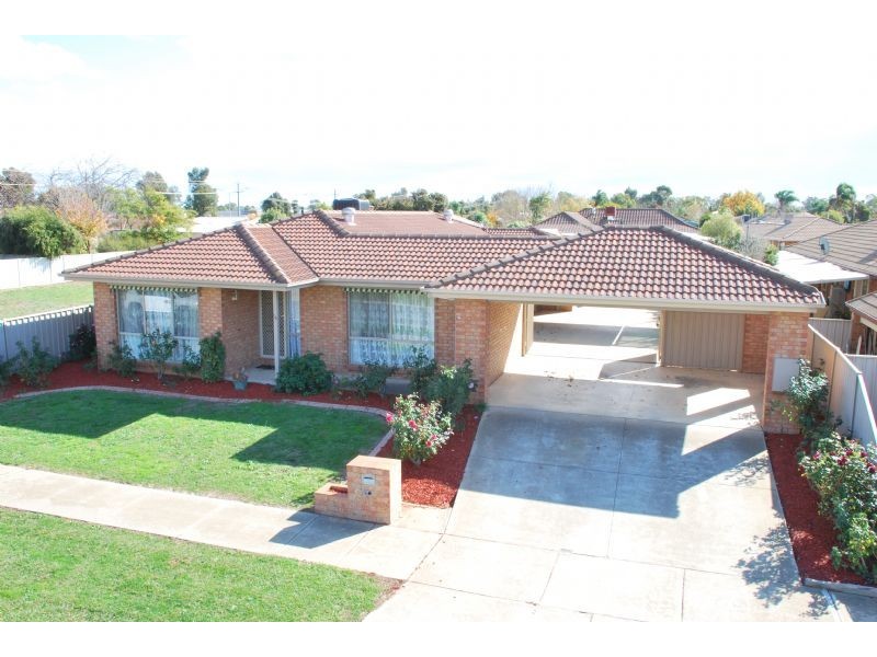 16 Illawarra Crescent, Kialla VIC 3631