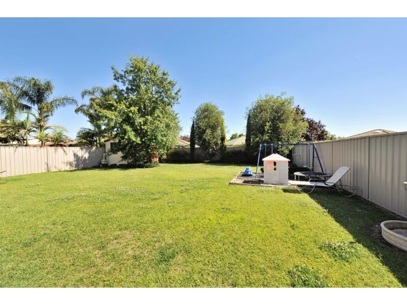 66 Kialla Lakes Drive, Kialla VIC 3631