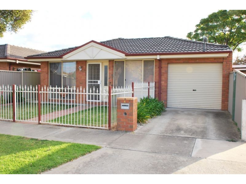 8 Fair Street, Shepparton VIC 3630