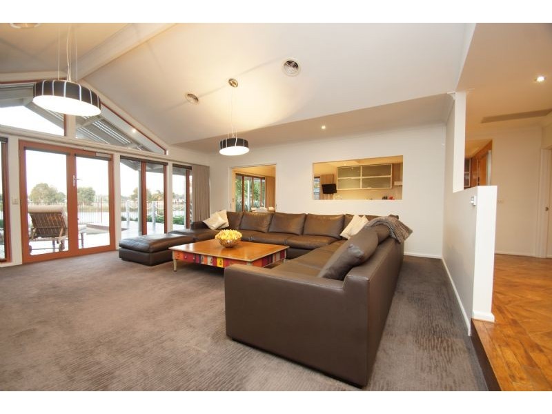 3 Tandou Court, Kialla VIC 3631