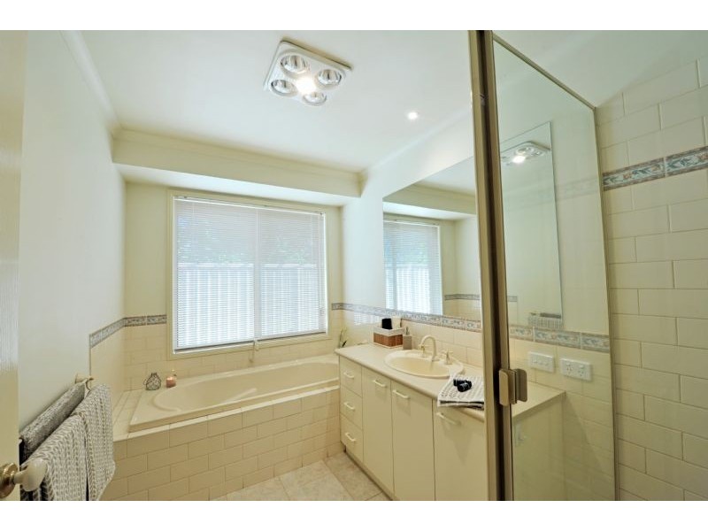 12 Buffalo Court, Kialla VIC 3631