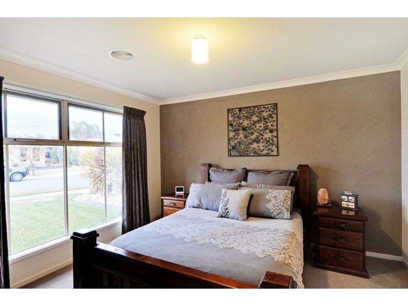 36 Plover Drive, Kialla VIC 3631