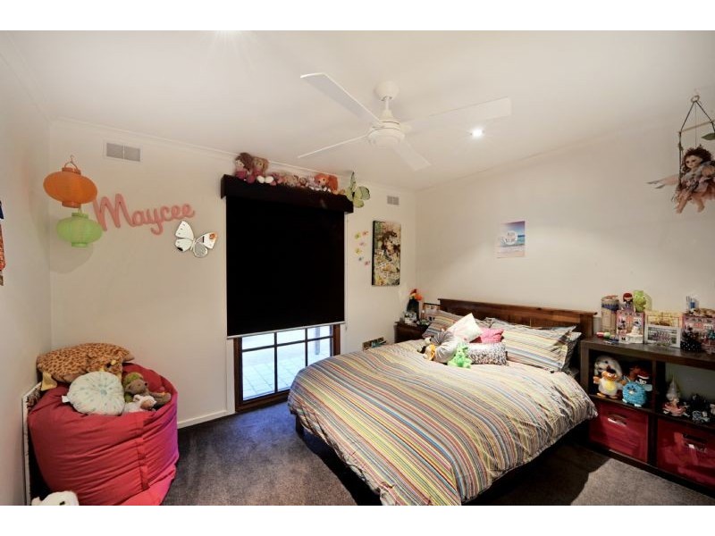 7 Moira Drive, Kialla West VIC 3631