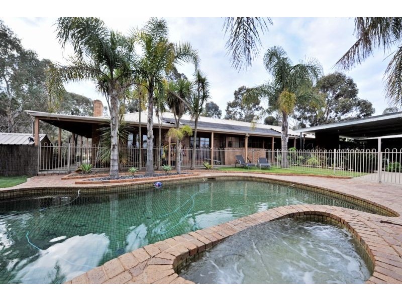 7 Moira Drive, Kialla West VIC 3631