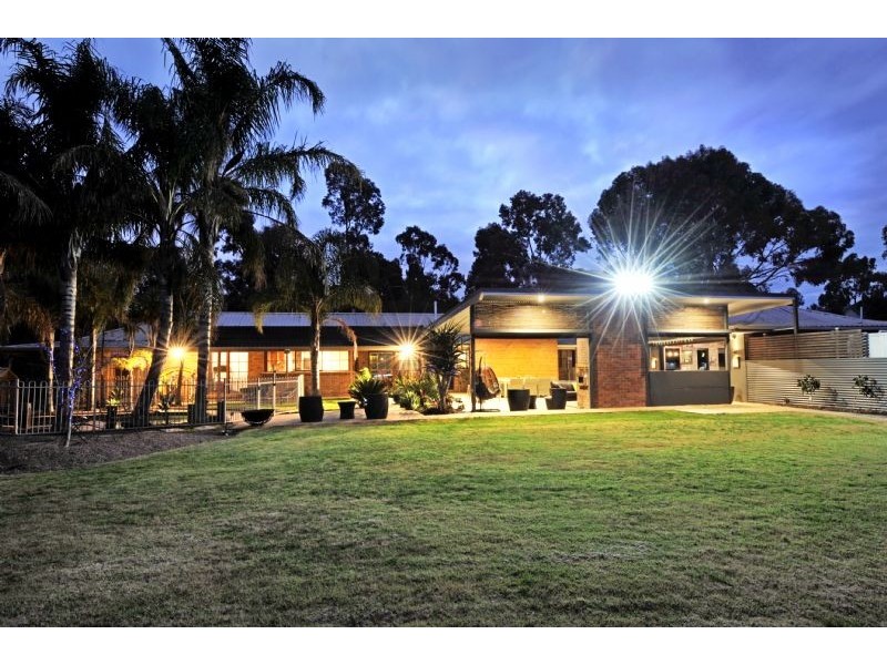 7 Moira Drive, Kialla West VIC 3631