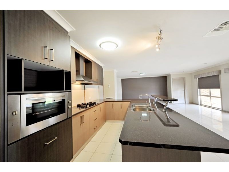 14 Mundie Court, Kialla VIC 3631
