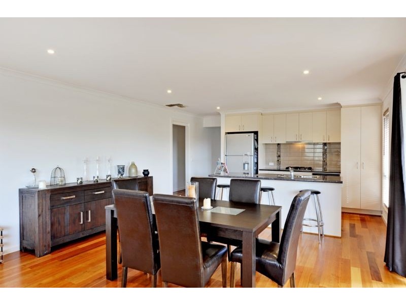 10 Golf Drive, Shepparton VIC 3630