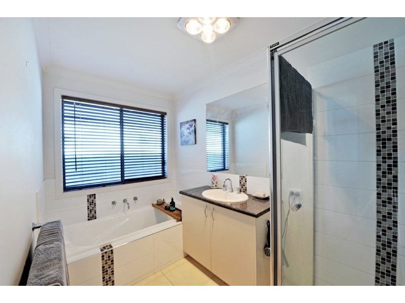 10 Golf Drive, Shepparton VIC 3630