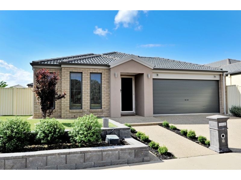 10 Golf Drive, Shepparton VIC 3630