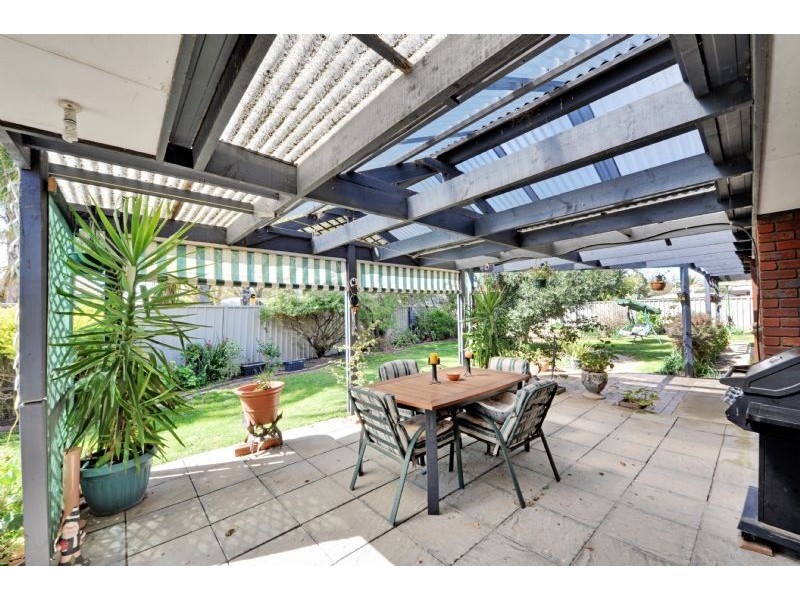 17 Gordon Drive, Kialla VIC 3631