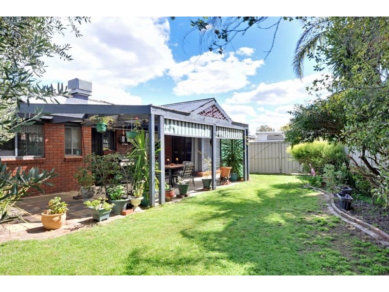 17 Gordon Drive, Kialla VIC 3631