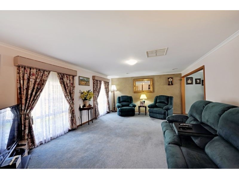 17 Gordon Drive, Kialla VIC 3631