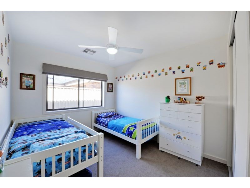 17 Kerang Avenue, Kialla VIC 3631