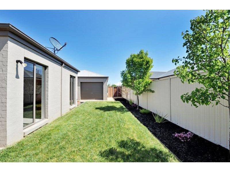 17 Kerang Avenue, Kialla VIC 3631