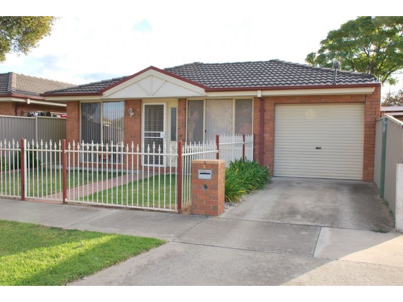 8 Fair Street, Shepparton VIC 3630