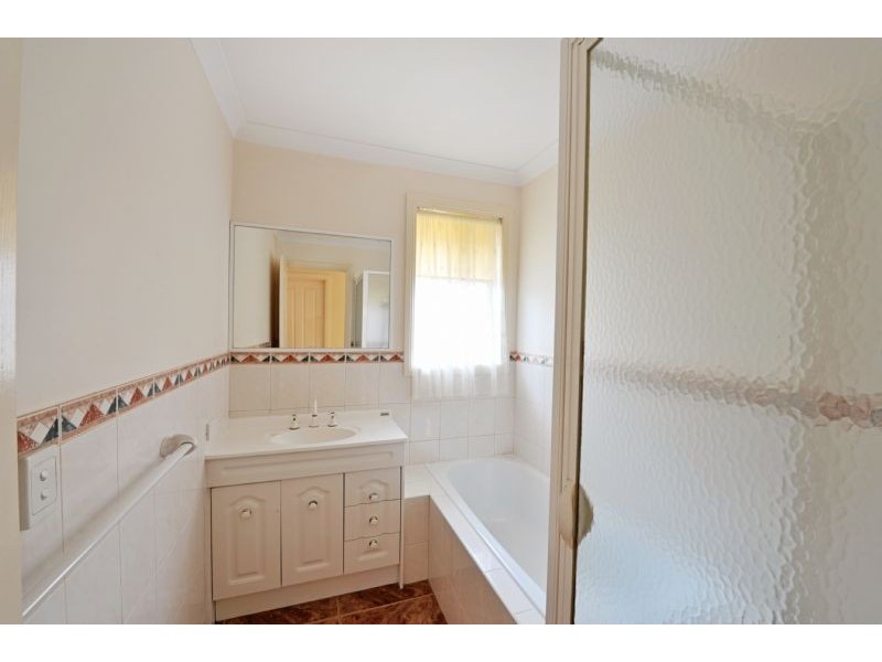 8 Fair Street, Shepparton VIC 3630