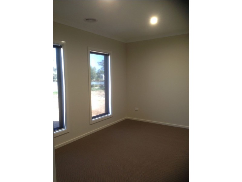 13 Lake View Place, Mooroopna VIC 3629