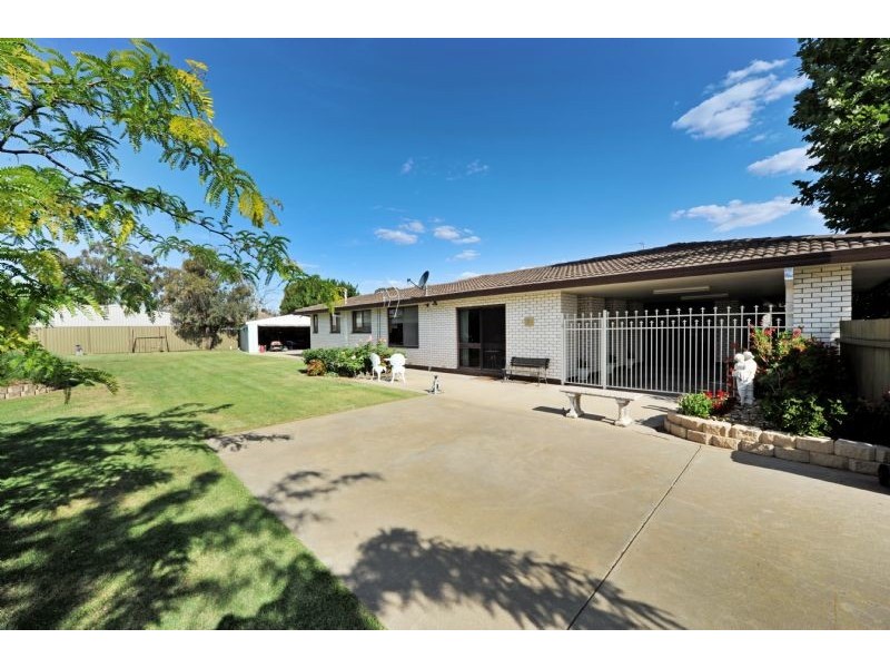 8-10 Buckworth Street, Kialla VIC 3631