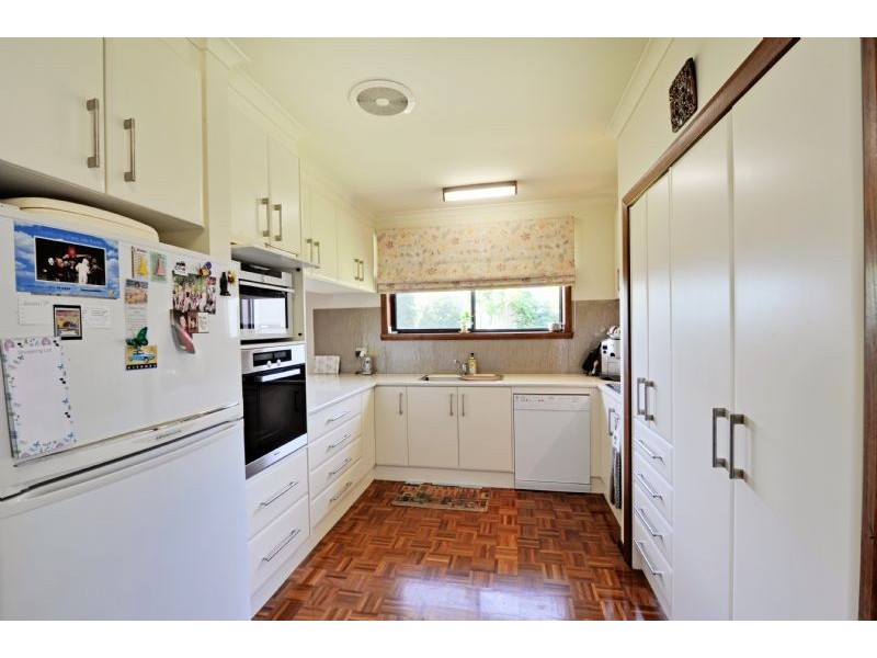 8-10 Buckworth Street, Kialla VIC 3631