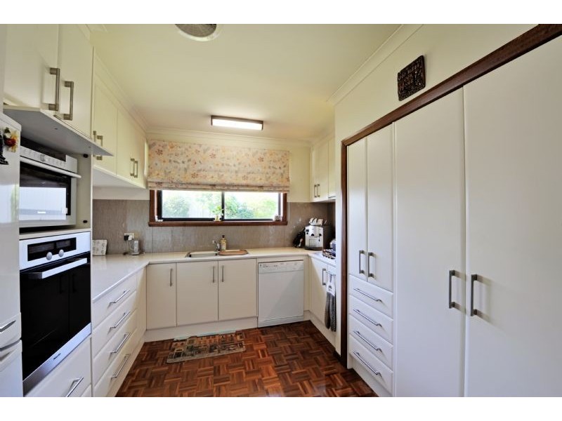 8-10 Buckworth Street, Kialla VIC 3631