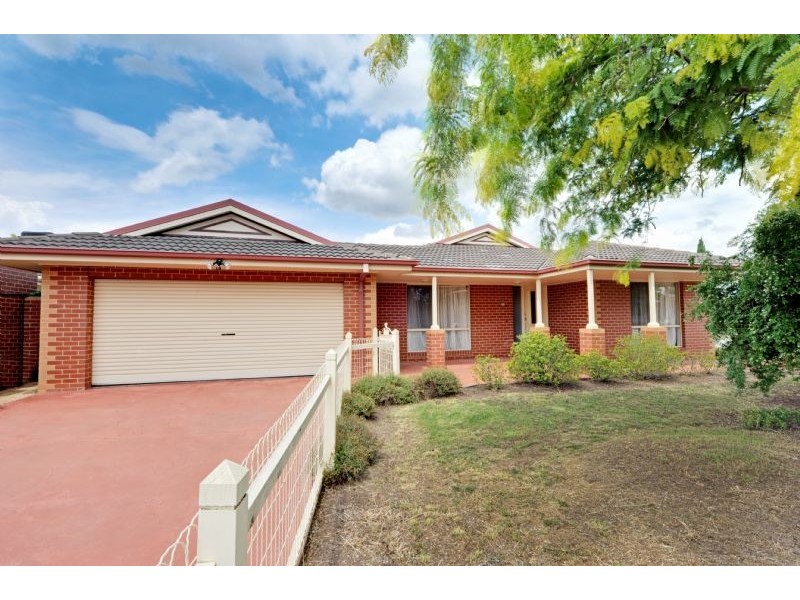 19 Menindee Crescent, Kialla VIC 3631