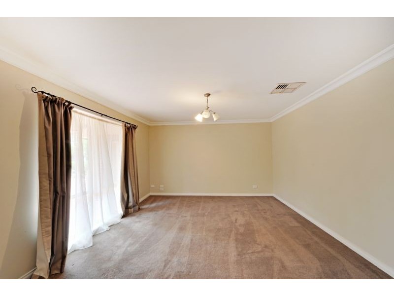 19 Menindee Crescent, Kialla VIC 3631