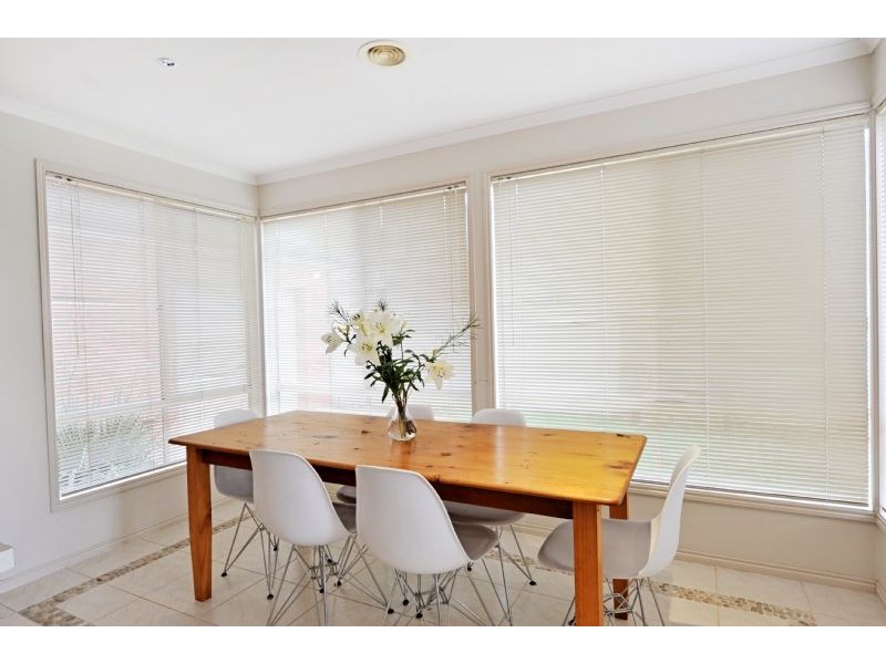 18 Taig Avenue, Kialla VIC 3631