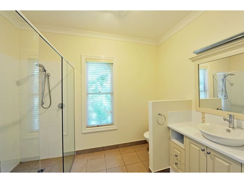 3 Grampians Parade, Shepparton North VIC 3631