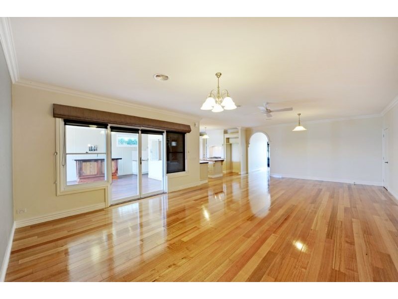 3 Grampians Parade, Shepparton North VIC 3631