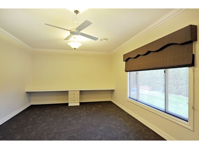 3 Grampians Parade, Shepparton North VIC 3631