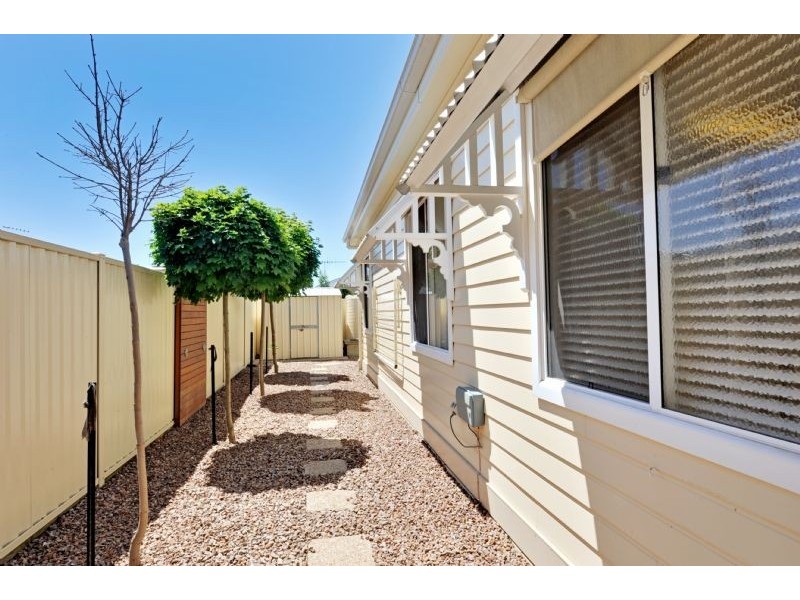 3 Grampians Parade, Shepparton North VIC 3631