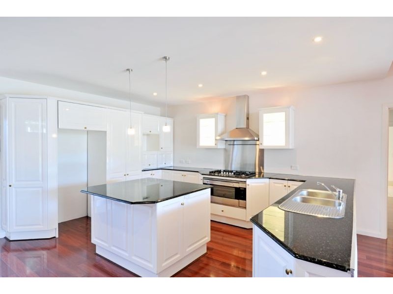 9 Bowenhall Street, Shepparton VIC 3630