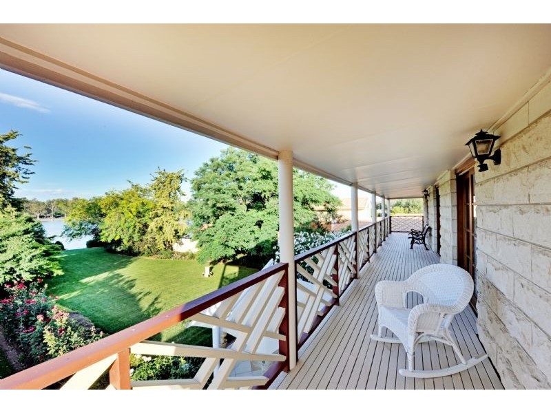 2 Craigmuir Drive, Mooroopna VIC 3629