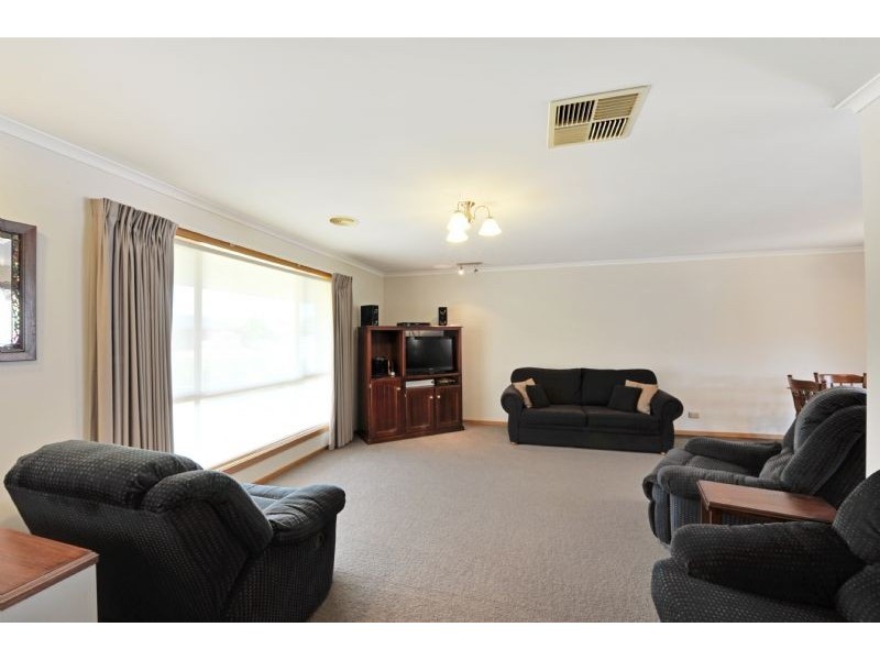 44 Sun Valley Drive, Shepparton VIC 3630