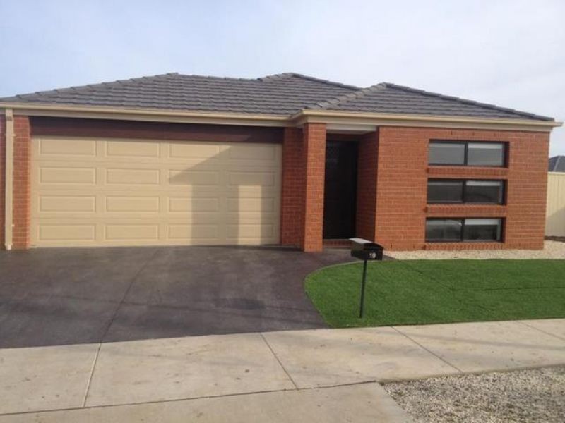 19 Grampians Parade, Shepparton VIC 3630