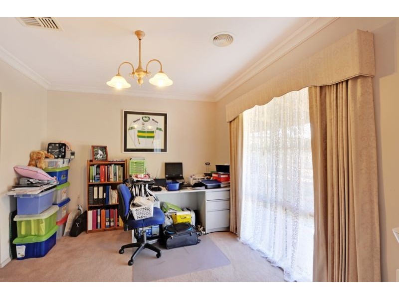 6 Mokoan Avenue, Kialla VIC 3631