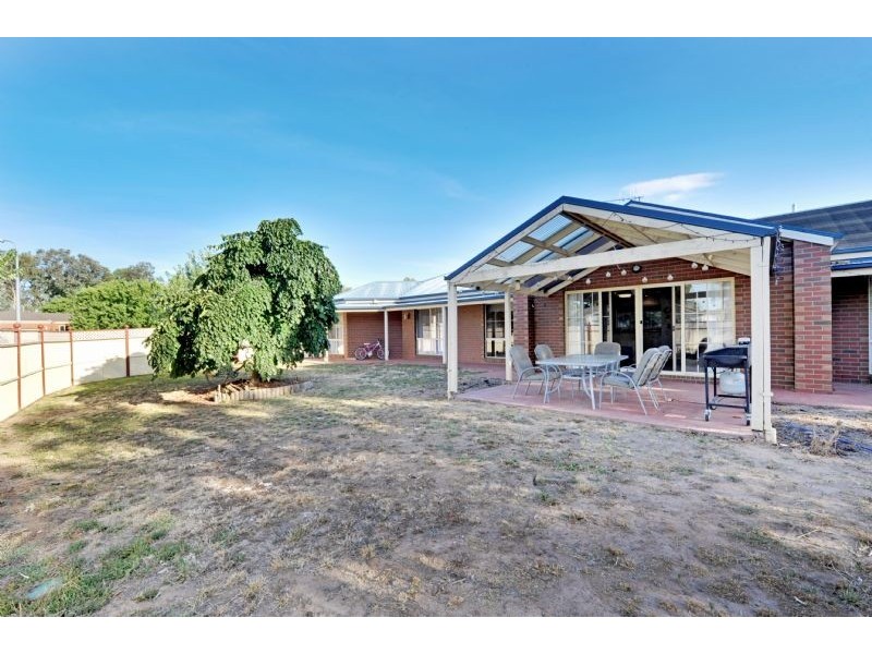 6 Mokoan Avenue, Kialla VIC 3631