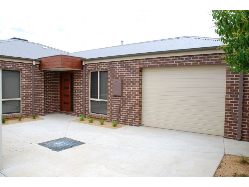 2/17 Dunkirk Avenue, Shepparton VIC 3630