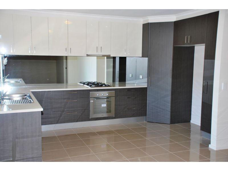 2/17 Dunkirk Avenue, Shepparton VIC 3630
