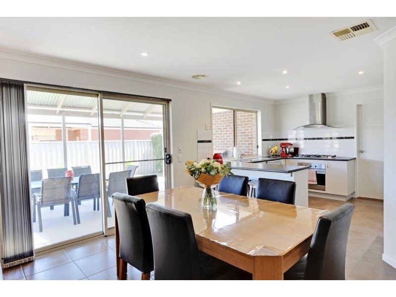 44 Taig Avenue, Kialla VIC 3631