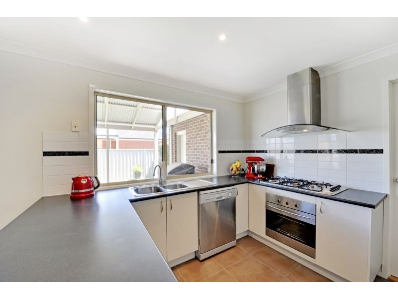 44 Taig Avenue, Kialla VIC 3631