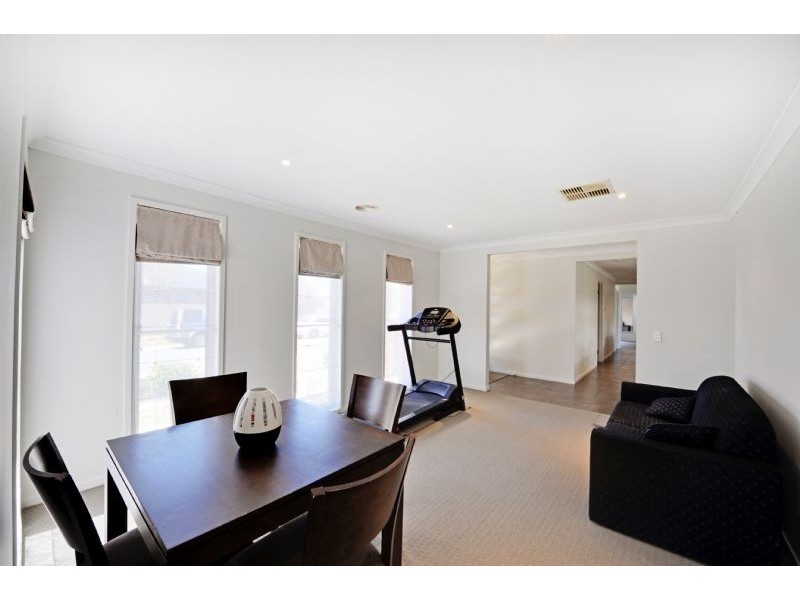 44 Taig Avenue, Kialla VIC 3631