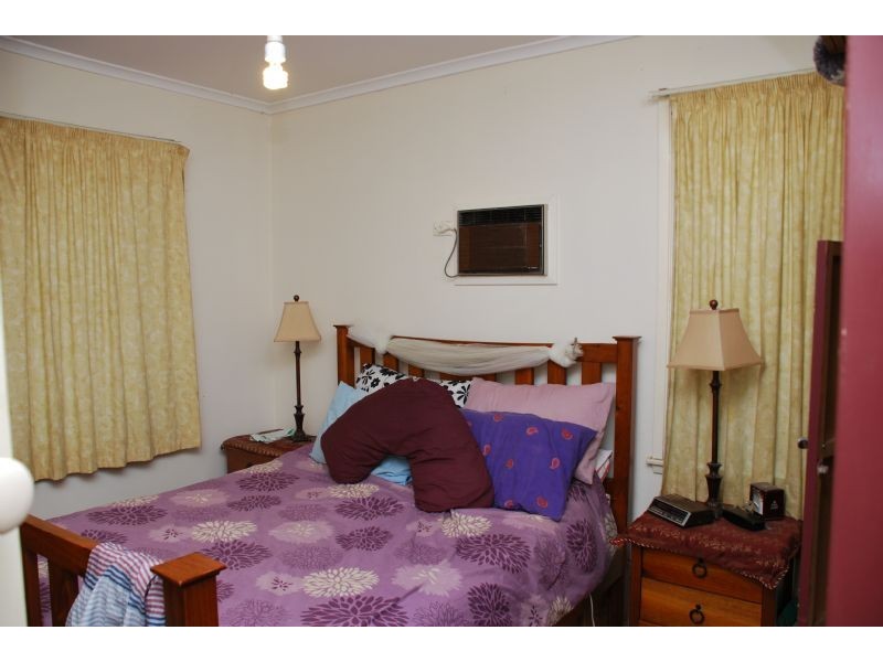 6 Dear Court, Shepparton VIC 3630